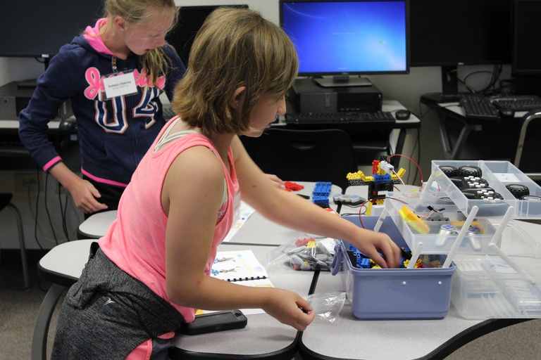 Battle Bots Workshop Saturday @ Winnetka Community House (2023-09-09)