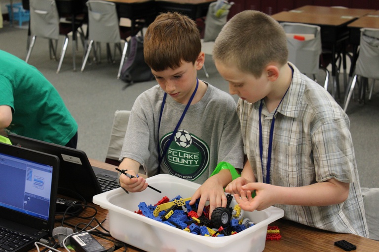 STEM Inventions Thursdays @ Glenview PD (2023-10-19 - 2023-11-17)